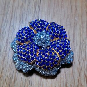 Camrose & Kross Jacqueline B Kennedy faux sapphire floral brooch pin, Empress Bl